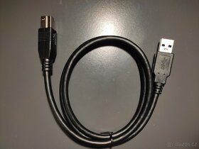 Různé typy kabelů USB A, USB C, DP, HDMI, VGA, DVI atd.. - 10