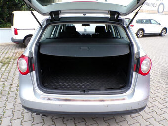 Volkswagen Passat Variant 1,9 TDI TREND,KLIMA - 10
