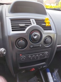Renault Megane 1,6 16V 82Kw - 10