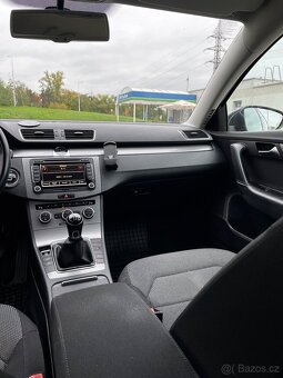 VW PASSAT COMBI 2.0 TDi 103KW +COMFORT+NAVI+CAMERA+serviska - 10