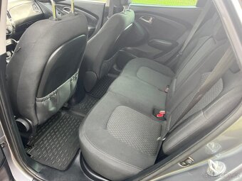HYUNDAI IX35 1,6GDI 99KW TRIKOLOR 2. MAJITEL BENZÍN - 10