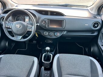 ►TOYOTA YARIS 1.5 82KW DUAL VVT iE Y20 EDITION SPORT AC - 10