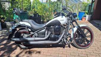 Kawasaki Vulcan 900 Custom - 10