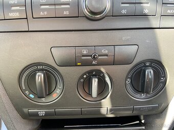 Škoda Octavia 1.9 TDi Senzory,Tažné,8xDisky - 10