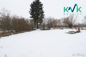 Stavební pozemek, 851 m2, elektřina, voda, kanalizace na hra - 10