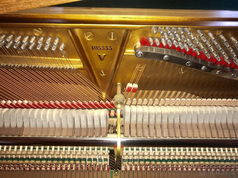 Steinway & Sons klavírní křídlo Mod-V125 v perfektním stavu. - 10