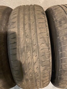 215/60R16 - 10