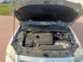 Toyota Avensis 2.2D - 10