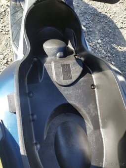 Yamaha x max 125 - 10