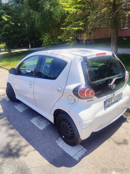 Toyota Aygo 2011 - 10