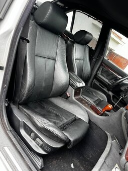 Bmw e38 interiér - 10
