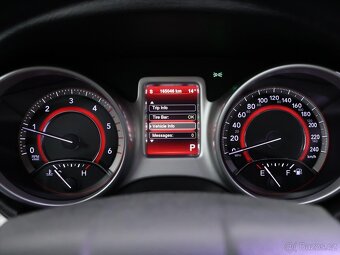 Fiat Freemont 2,0 MJT 125kW Aut. Kůže 7-Míst (2015) - 10