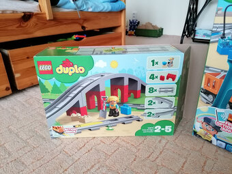 Lego duplo vláček, koleje, bagr, náklaďák, jeřáb.. - 10