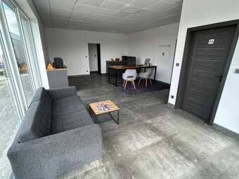 Prodej luxusní novostavby haly, autoservis, 3000m2 pozemek - 10