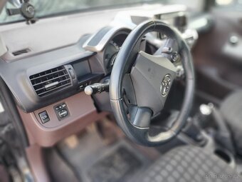 Toyota IQ, 1.4 diesel Maximální výbava - 10