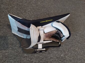 brankařská lapačka a vyrážečka Bauer S23 X5 PRO Sr - 10