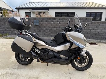 Honda Forza 750 model 2025 - 10