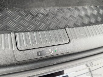 Škoda Superb, 2.0Tdi 147KW L&K 4x4 1-MAJ DPH - 10
