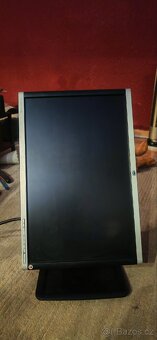 PC sestava s monitorem - 10