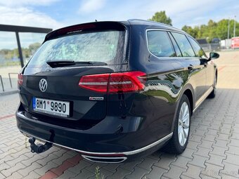 Volkswagen Passat 2.0 TDI 140kw Highline 4MOTION DSG (2019) - 10