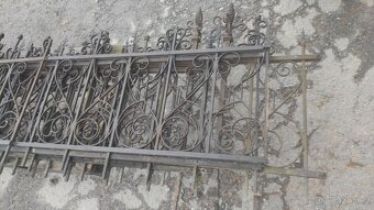 Starý železný plot, plotové dílce, 12bm - 10