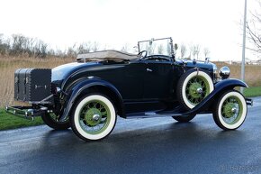 1931 Ford Model A Roadster DeLuxe - 10