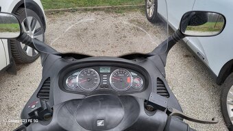 Honda S-Wing FES 125 ccm, ABS, 1 MAJ v ČR - 10