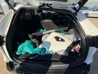 Toyota Rav 4 2.5i HYBRID 4x4 aut. Selection 2020 - 10