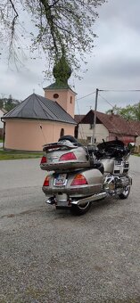 Honda Gold Wing 1800 - 10