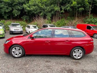 Peugeot 308 Combi 1.2 96kW automat panorama 2015 110tkm - 10