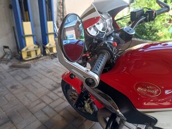 Moto Guzzi - 10