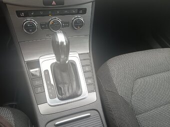 VW PASSAT 2,0TDI DSG - 10