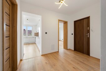 LUXUSNÍ byt Čebín 4kk 155m2 ( vč. zahrada, balkon, parking) - 10