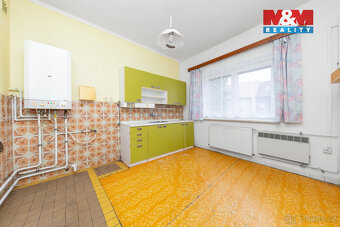 Prodej rodinného 263m² s pozemkem 1250m² v Šumicích - 10