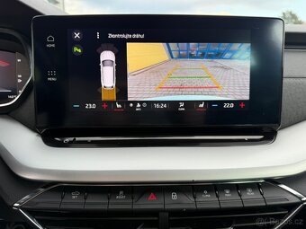 Škoda OCTAVIA IV 2.0 TDi DSG MATRIX VIRTUAL KAMERA TAŽNÉ 21 - 10