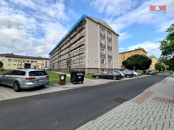 Prodej bytu 2+1, 56 m², Ostrov, ul. Hlavní třída - 10