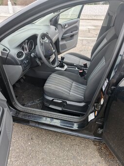 Ford Focus 2010 - 10