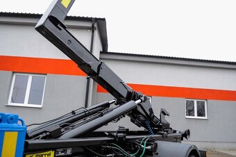 HÁKOVÝ NOSIČ KONTEJNERŮ + HYDRAULICKÁ RUKA MERCEDES AXOR 18T - 10