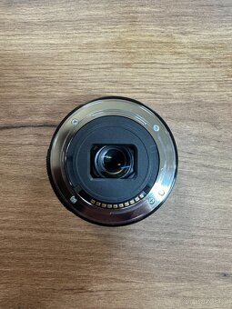 Sony A6400 + 2 objektivy + příslušenství – VÝBORNÝ stav - 10