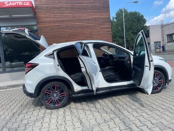 HR-V, 1.5i 96kW EXECUTIVE-XENON - 10