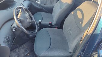 Toyota Yaris 2004 - 10