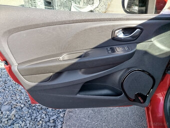 Renault clio rok 2019, 0.9 TCe najeto 44 000km, STK 2/2027 - 10