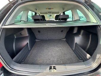 Škoda Fabia 1.2TSi 63KW VÝHŘEV SERVISKA - 10