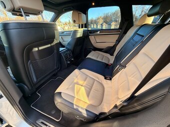 VW TOUAREG 3.0TDI 180kW VZDUCH,NAVI / PO VELKÉM SERVISE/ - 10