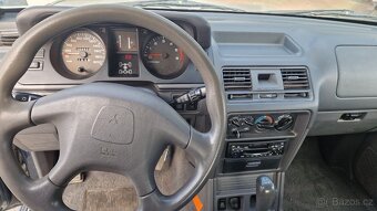 MitsubishiPajero 2.5TD 85kW najeto 82tkm - 10