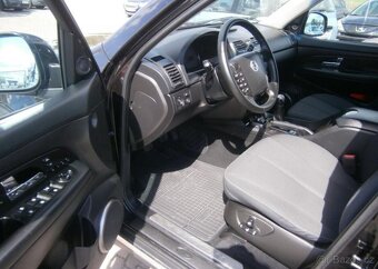 SsangYong Rexton 2.0XDi,4x4,7 míst,2x kola nafta manuál - 10