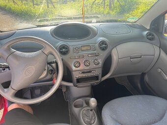 Toyota yaris 1,0 - Havlíčkův Brod - 10