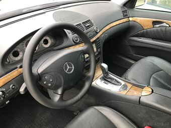Mercedes-Benz Třídy E 320 CDi 165kW 4 MATIC - 10