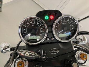 Moto Guzzi V7 stone Ohlins - 10