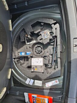 VW Golf 1.6 TDI combi - 10
